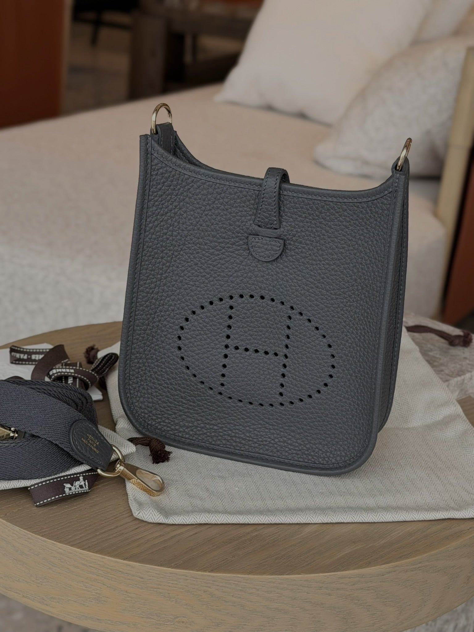 Unused Hermès Evelyn 16 TPM Amazon Taurillon Clemence Ardoise Gold Metal Fittings W: 2024