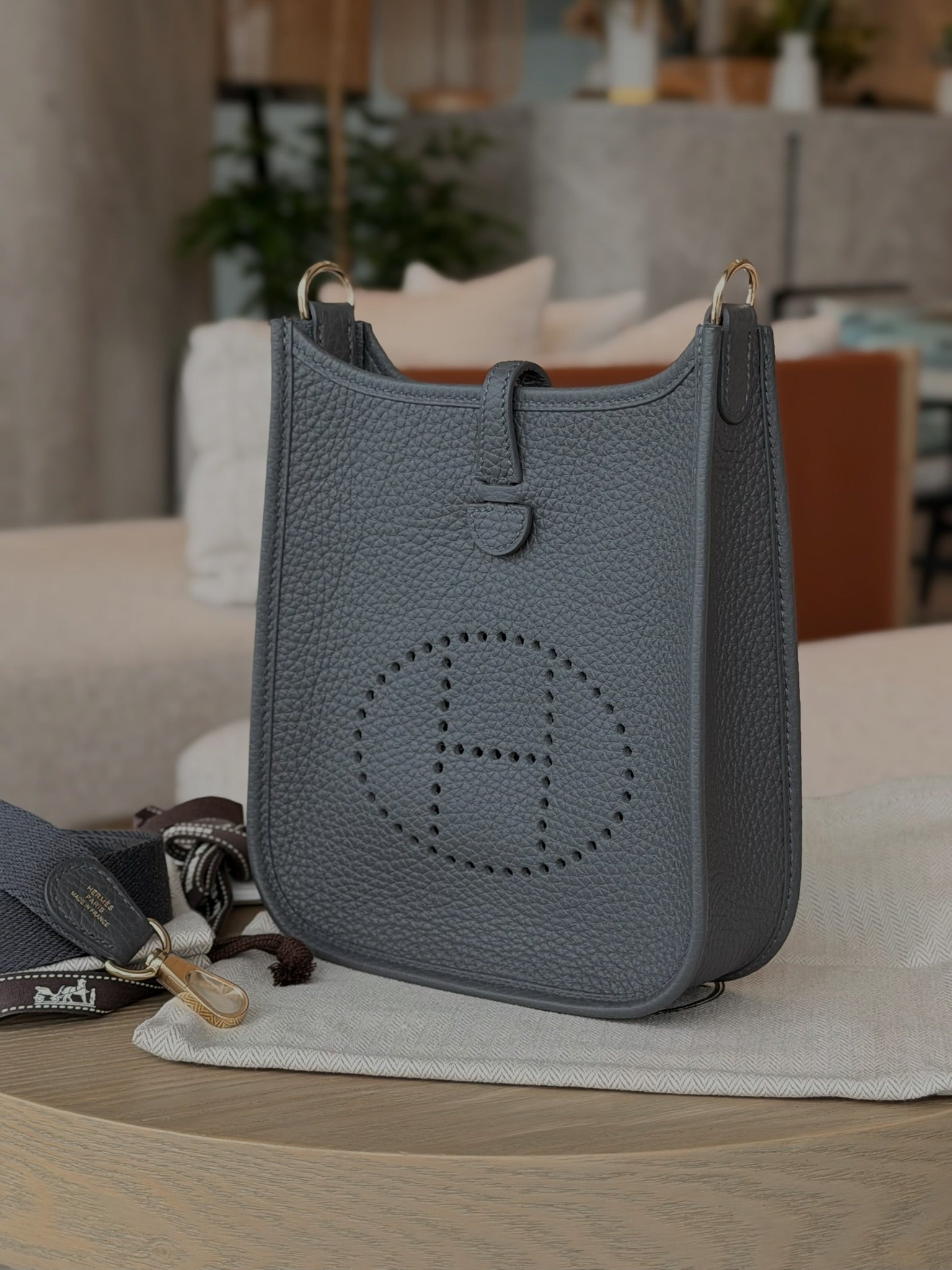 Unused Hermès Evelyn 16 TPM Amazon Taurillon Clemence Ardoise Gold Metal Fittings W: 2024